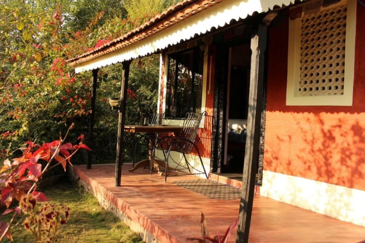 Castle Hotel Pokhara Esterno foto